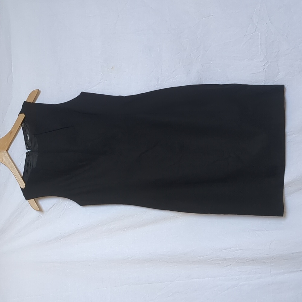 Tahari Sheath little black dress Cotton blend 6
